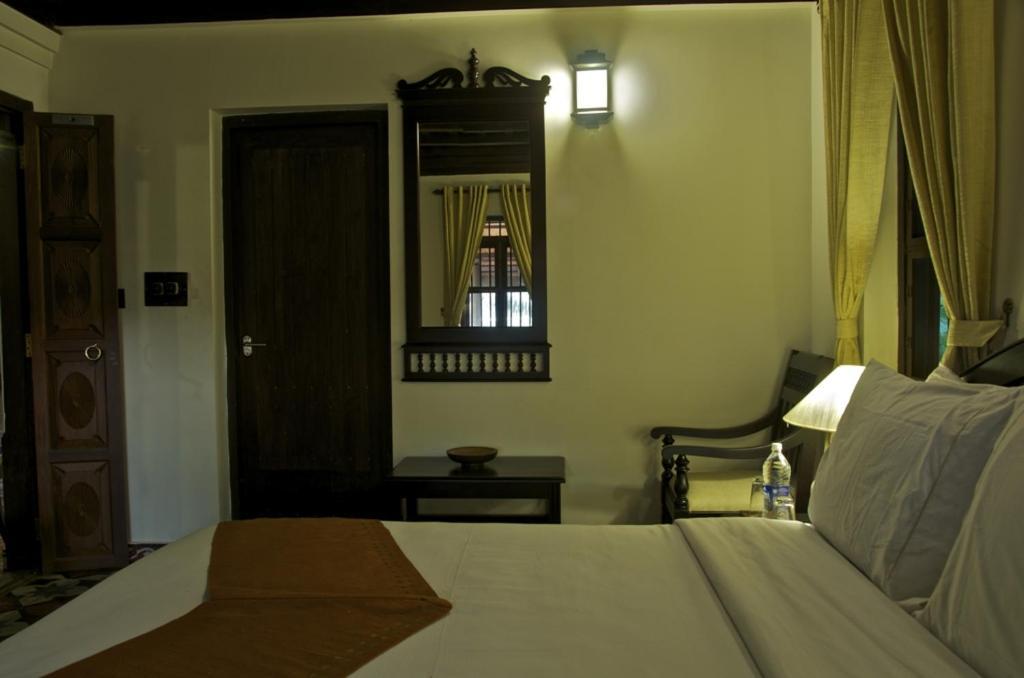 Plumeria Lake Resort & Spa Vayalār Extérieur photo