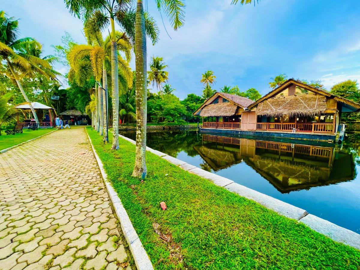 Plumeria Lake Resort & Spa Vayalār Extérieur photo