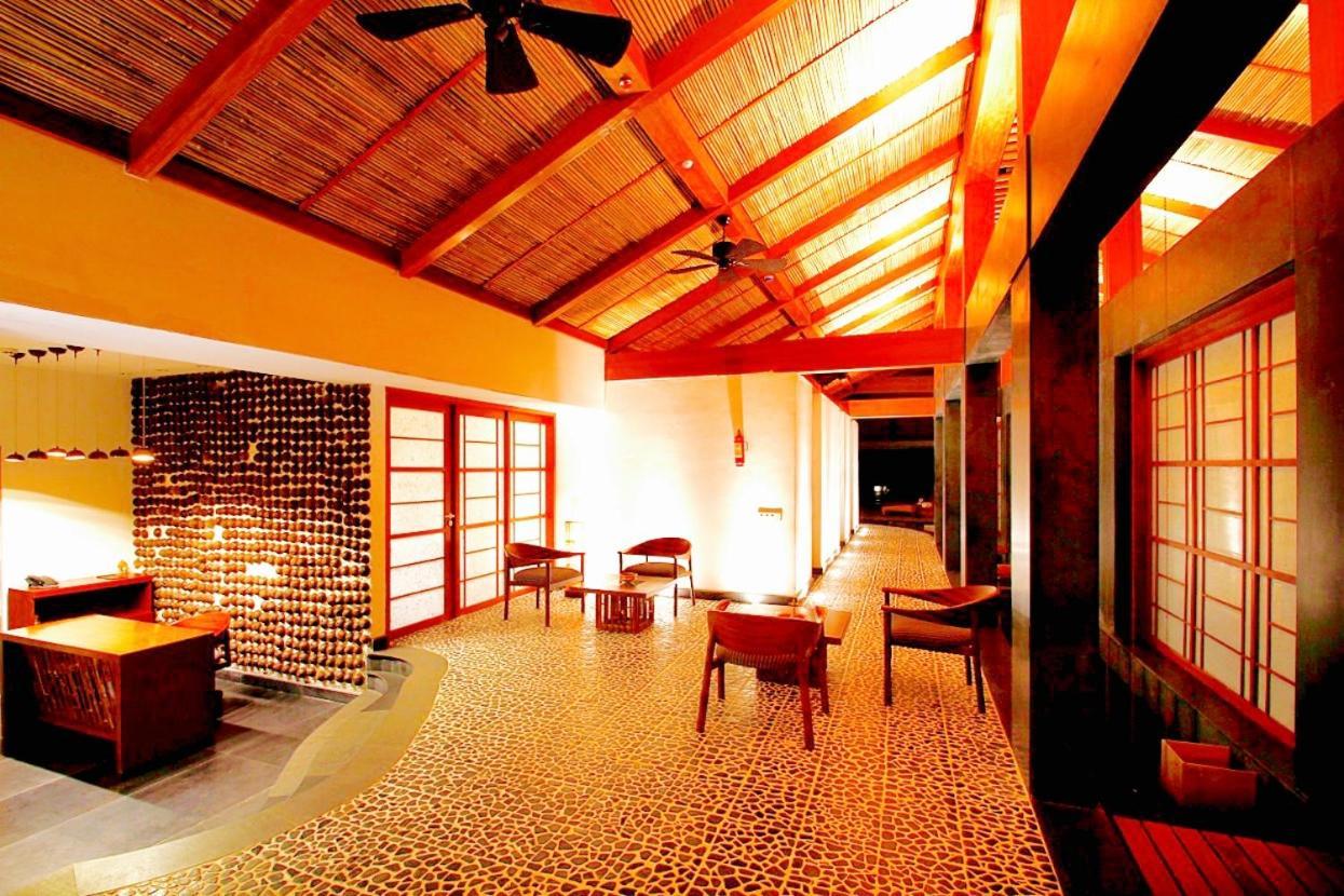 Plumeria Lake Resort & Spa Vayalār Extérieur photo