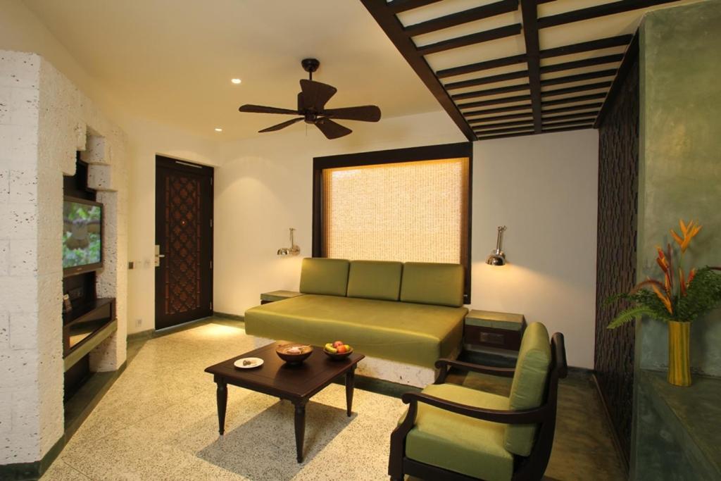 Plumeria Lake Resort & Spa Vayalār Extérieur photo