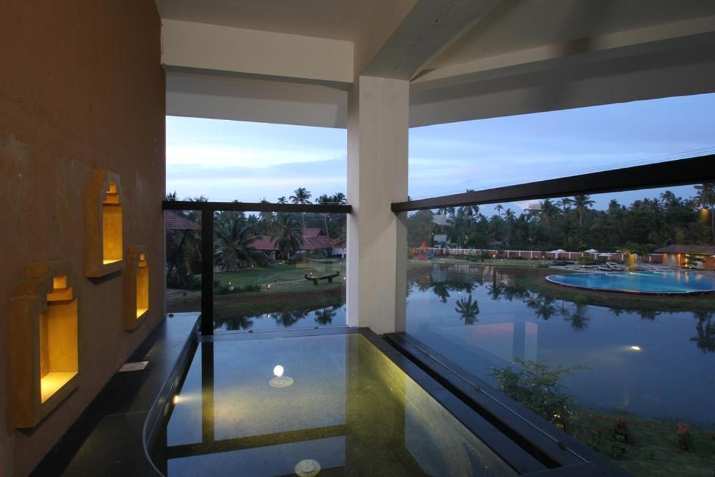 Plumeria Lake Resort & Spa Vayalār Extérieur photo