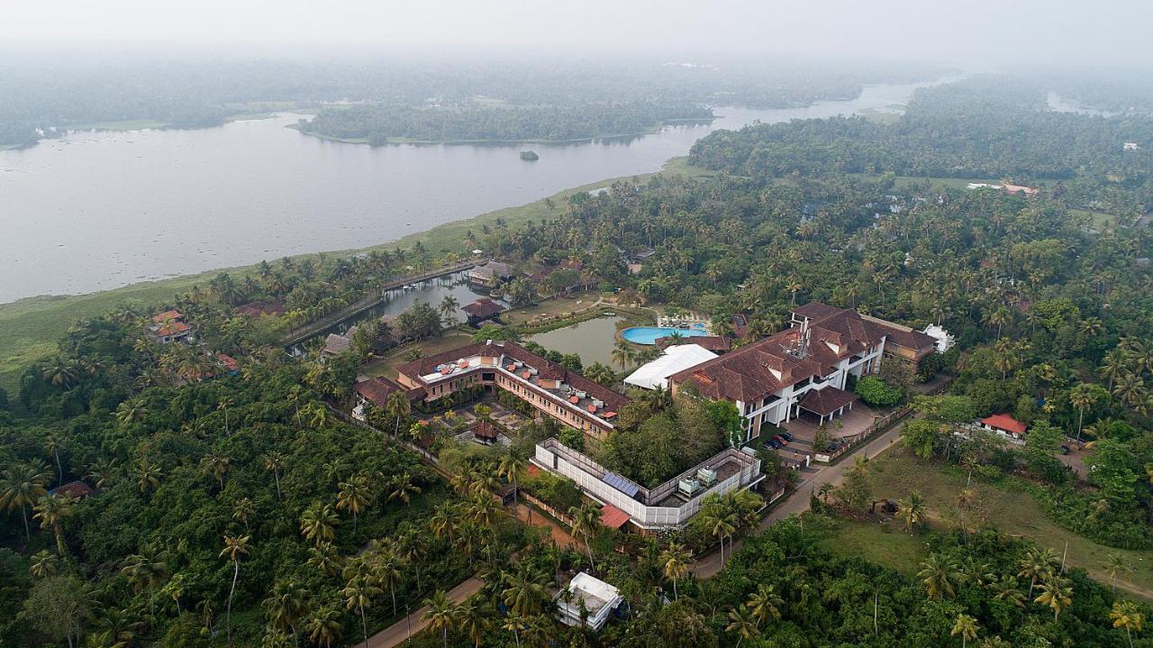 Plumeria Lake Resort & Spa Vayalār Extérieur photo